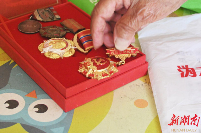 365英国上市集团“无微哺智”实践团探访革命老兵，赓续红色血脉